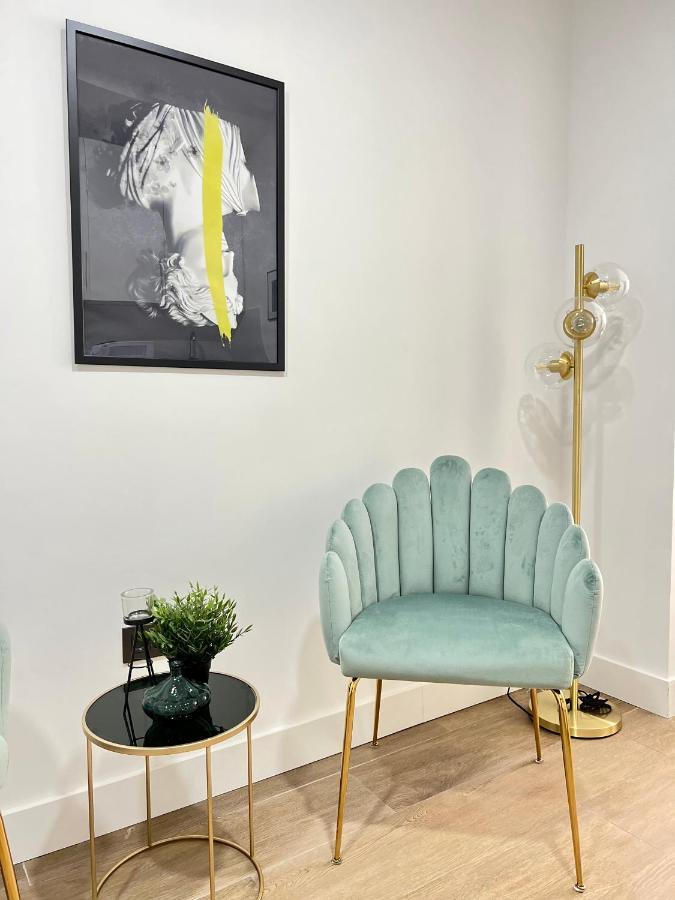 Crysoyle Apartment Barcelona Next To Camp Nou ロスピタレート・デ・リョブレガート エクステリア 写真