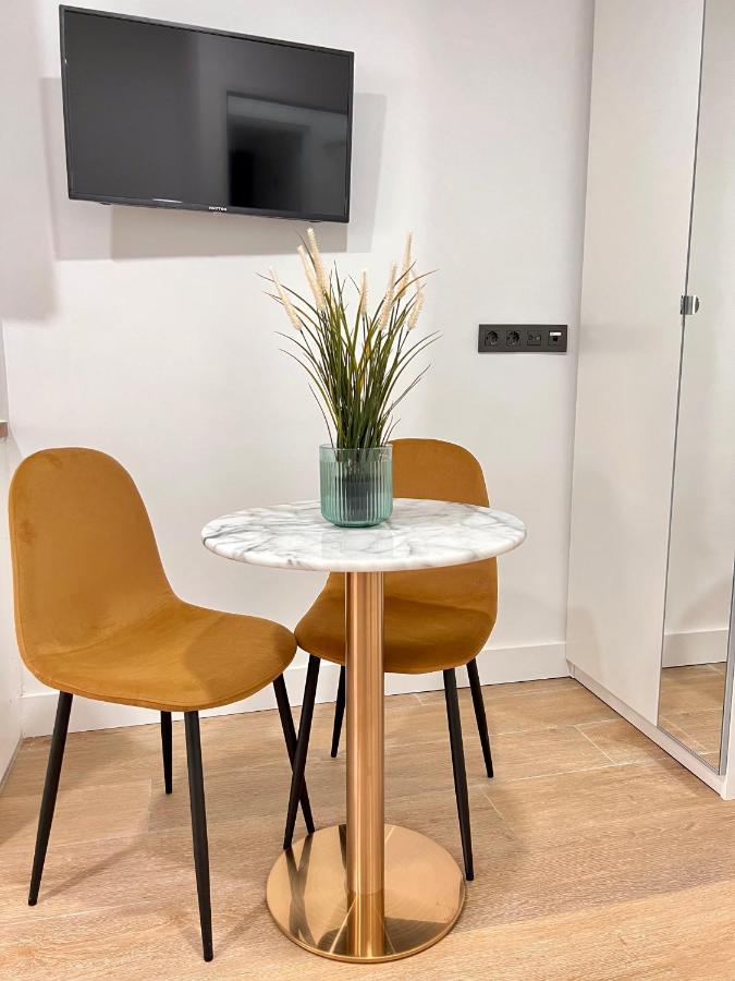 Crysoyle Apartment Barcelona Next To Camp Nou ロスピタレート・デ・リョブレガート エクステリア 写真